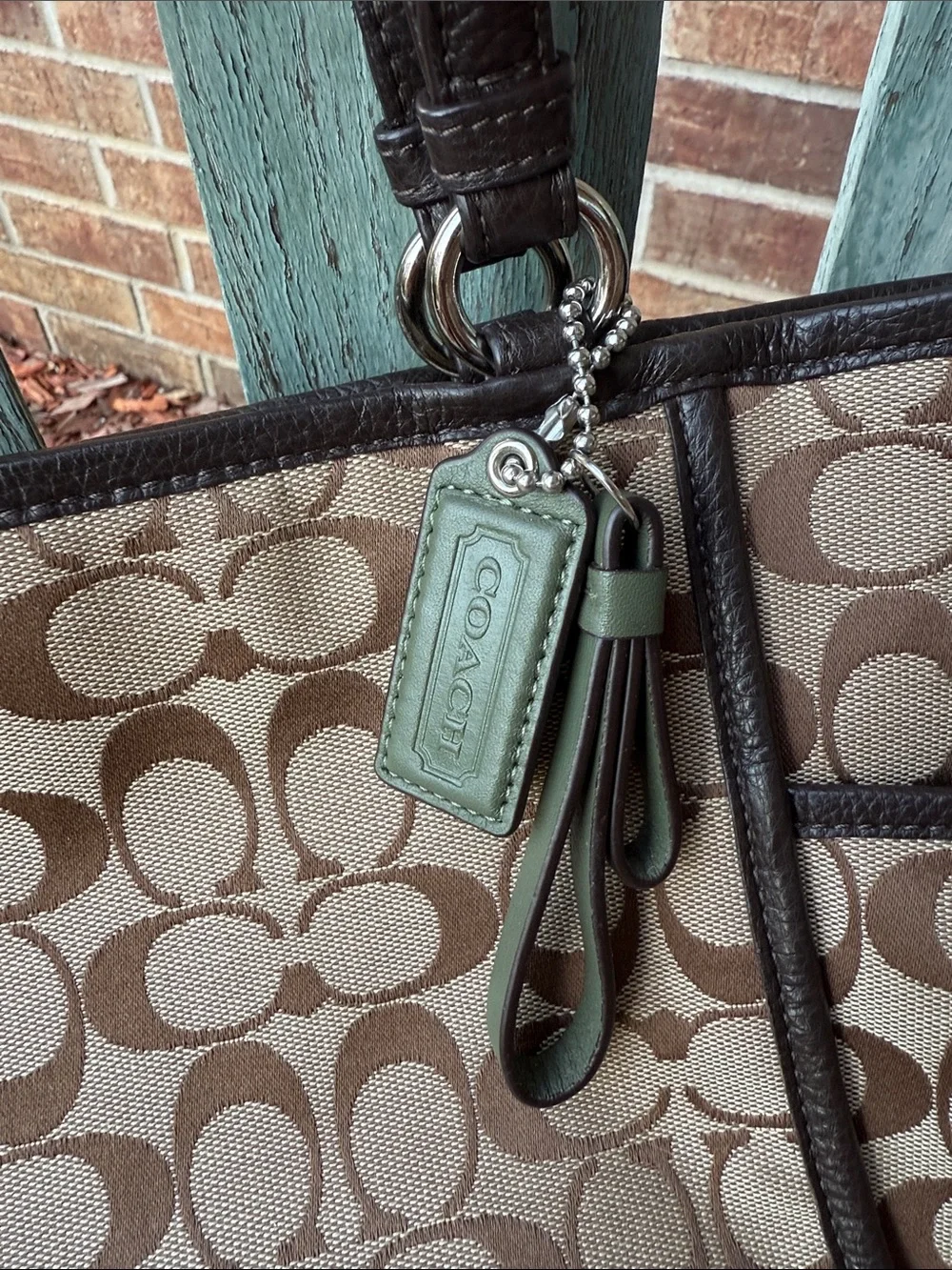 Coach Park Signature Carrie Tote 👜 w/Monogram canvas & dark brown leather trim